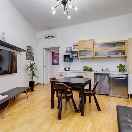L&L Cozy 2-Bdr Apt In San Giovanni District Rome Exterior photo