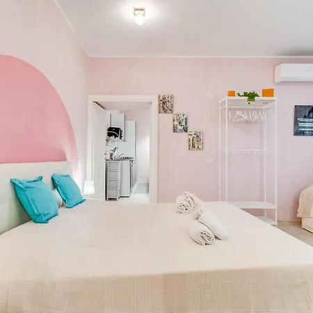 L&L Cozy 2-Bdr Apt In San Giovanni District Rome Exterior photo